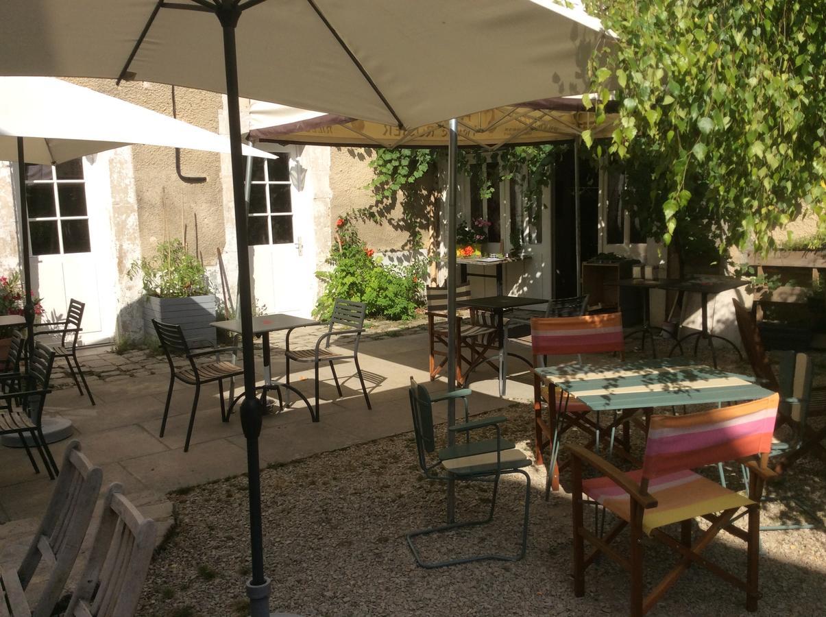 La Basse Cour Hotel Tanlay Exterior photo